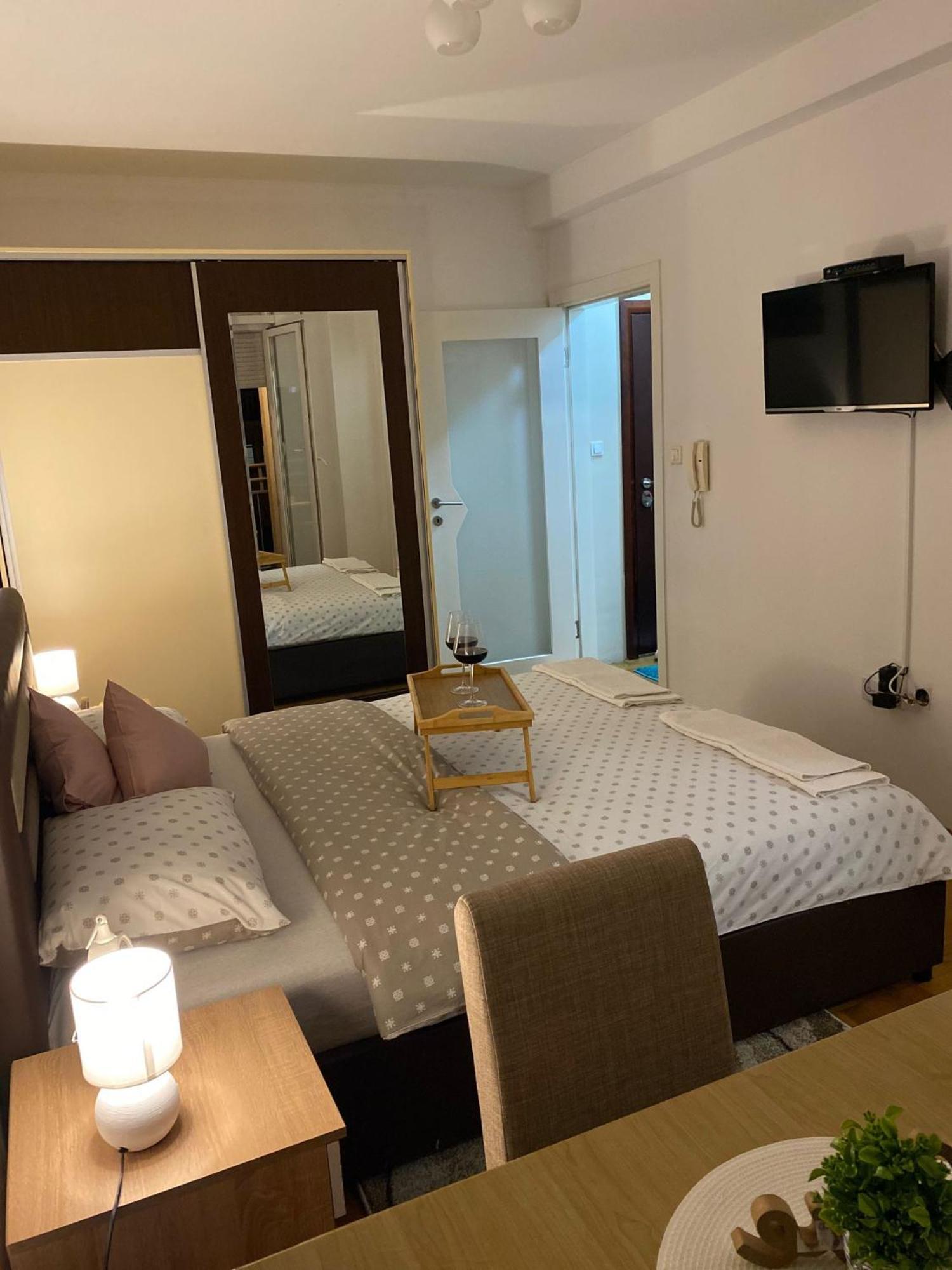 Apartman Ns Dan Centar Novi Sad Exteriér fotografie